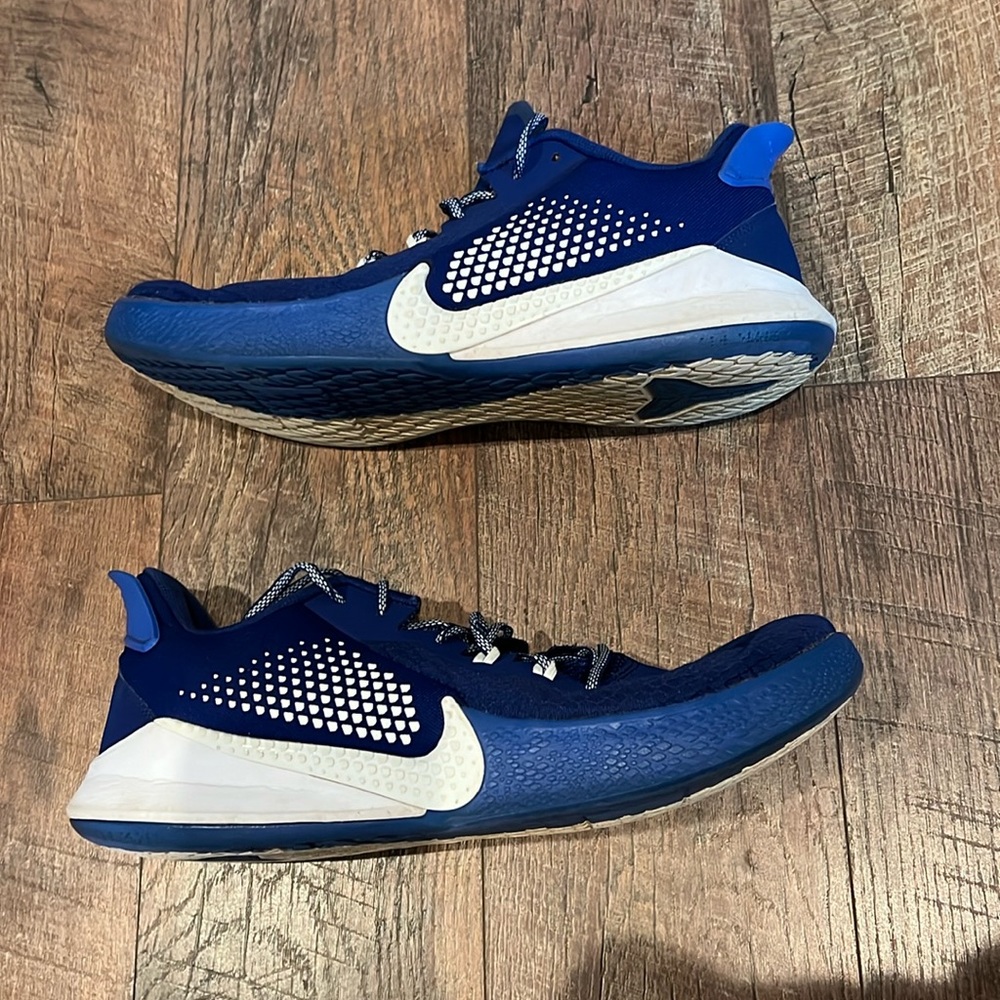 Mens Nike Kobe Shoe